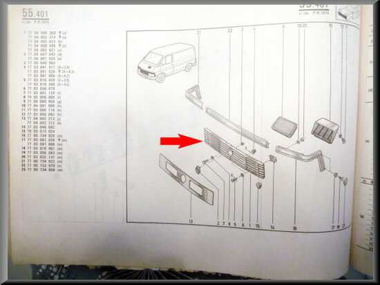 Renault Trafic Grill (New Old Stock).