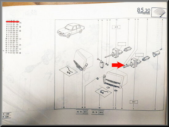 R18 Motor ruitenwisser sproeier (New Old Stock).