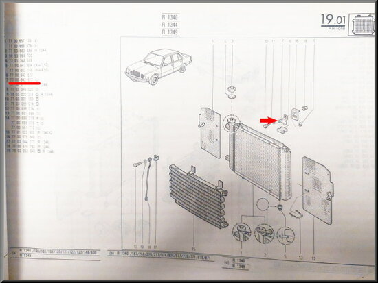 R18: Radiator steun (New Old Stock).