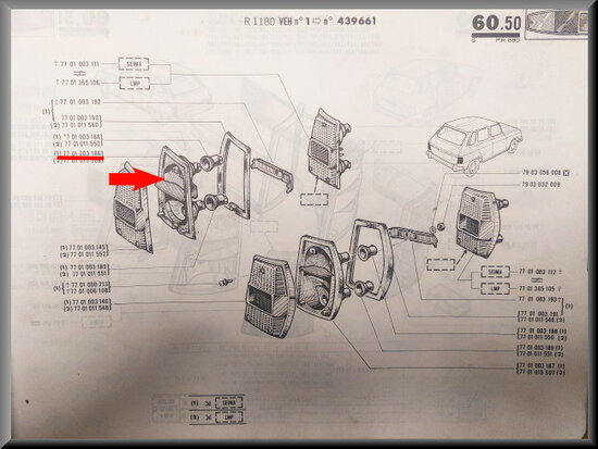 R6: Achterlicht unit links (New Old Stock).