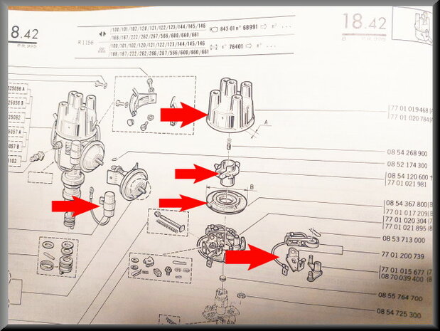 Verdeelkap, Rotor, Contactpunten, Condensator, Afdekplaatje (Ducellier-ontsteking).